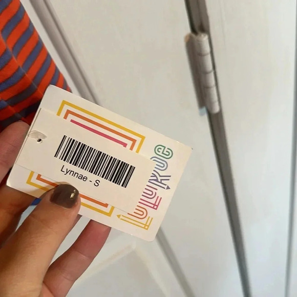 NWT LulaRoe Orange and Blue Top Size Small - Picture 4 of 4